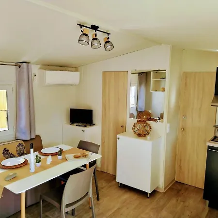 Des Fontanettes Camping 3*